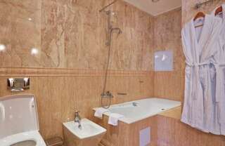 Гостиница Казахстан Ессентуки Сюит четырехкомнатный-5